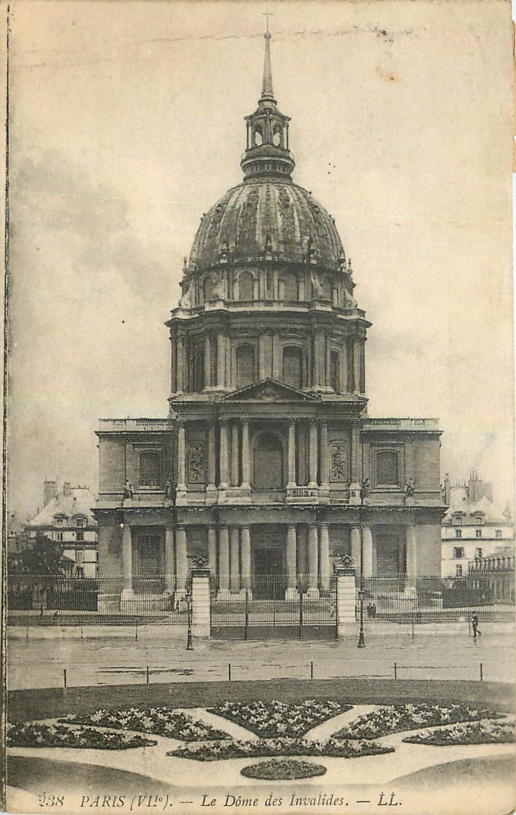 CPA Paris Le Dome des Invalides 