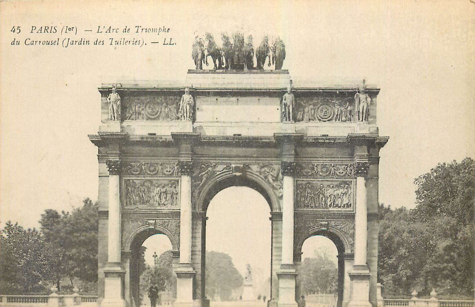 CPA Paris l'Arc de Triomphe du Carrousel Jardin des Tuileries 