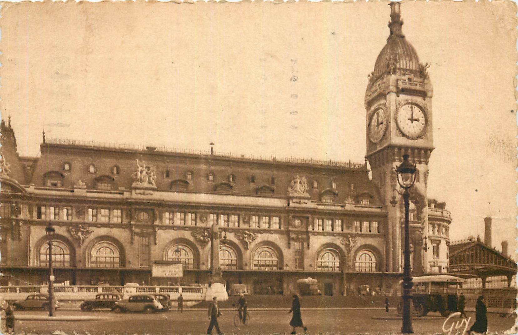 CPA Paris et ses Merveillles Gare de Lyon 