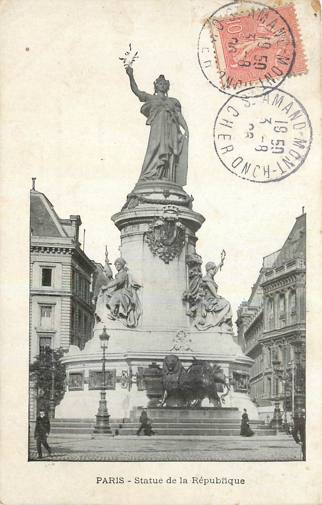CPA Paris Statue de la Republique Lion