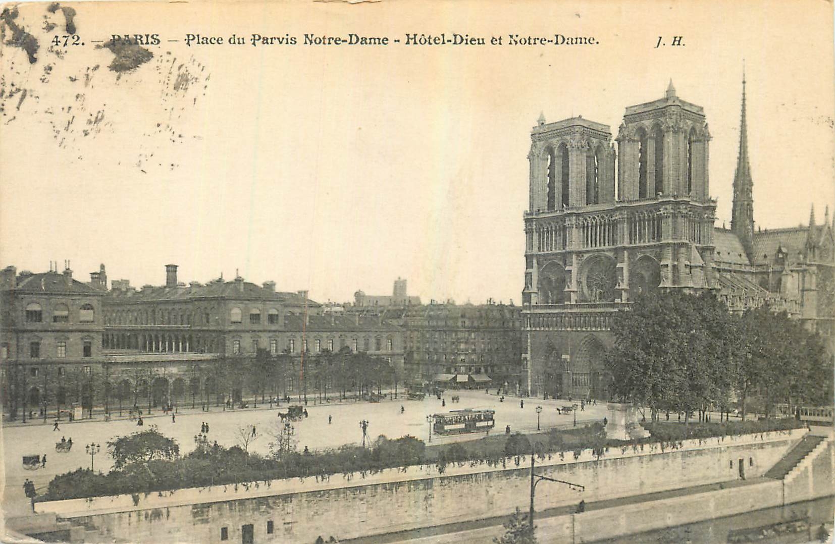 CPA Paris Place du Parvis Notre Dame Hotel Dieu et Notre Dame 