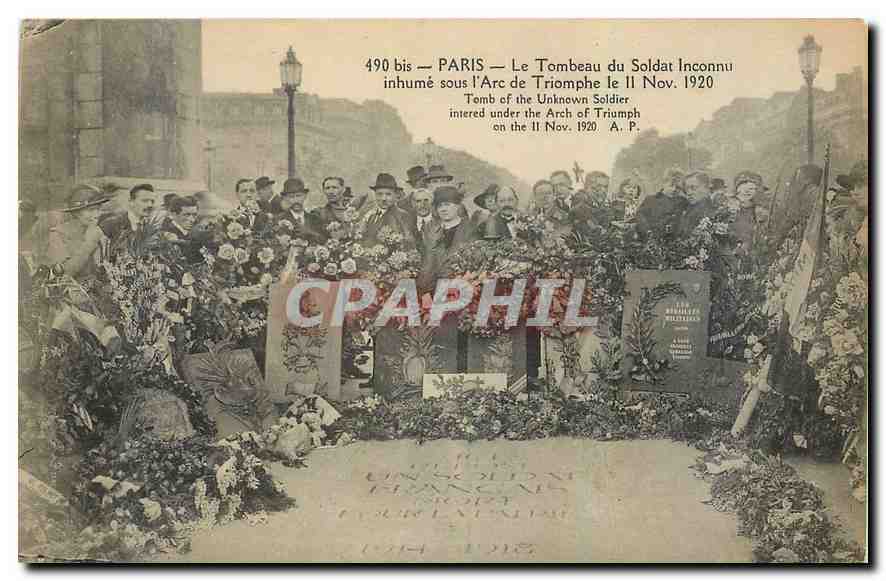 CPA Paris Le Tombeau du Soldat Inconnu inhume sous l'Arc de Triomphe 
