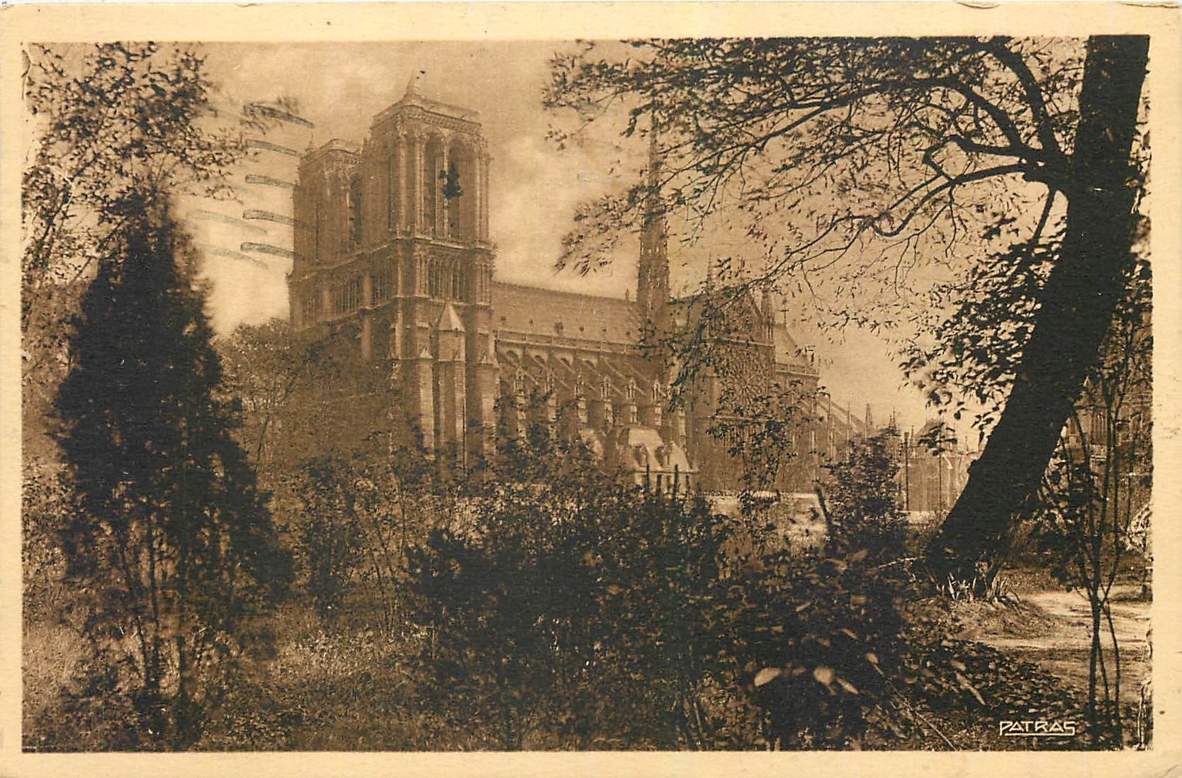 CPA Les Jolies Coins de Paris Notre Dame prise du Jardin de Saint Julien le Pauvre 