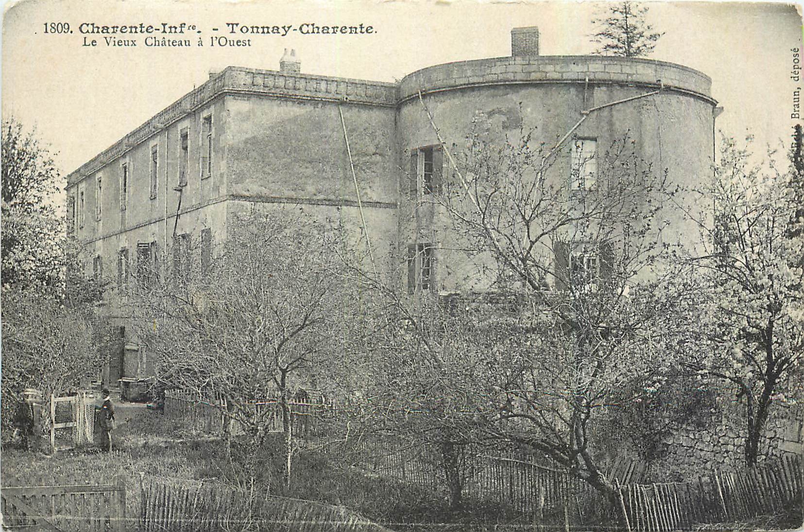CPA Charente Inf Tonnay Charente Le Vieux Chateau a l'Ouest 