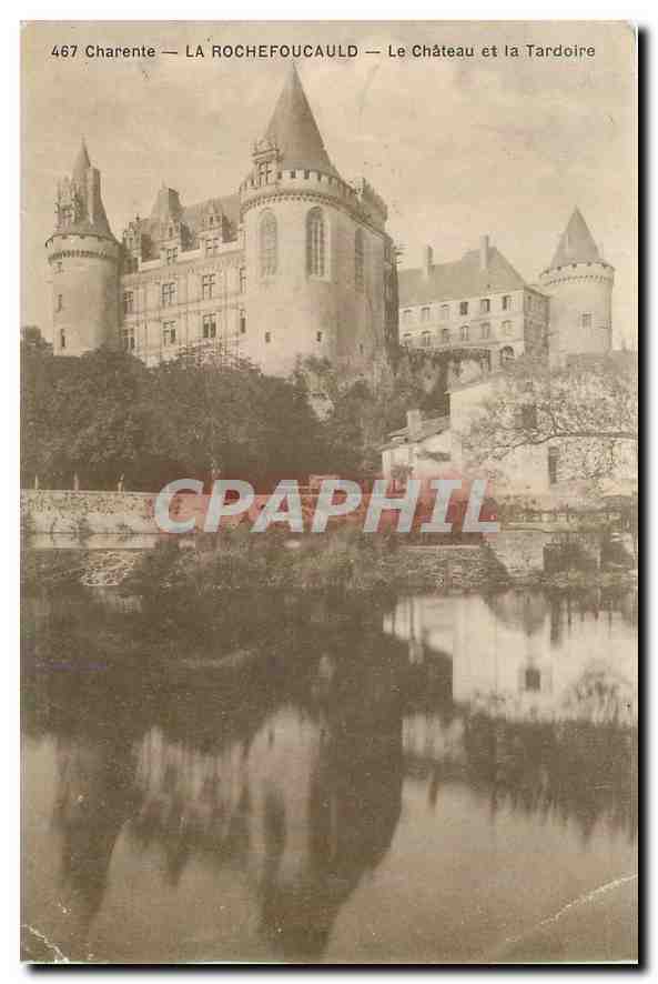 CPA Charente La Rochefoucauld Le Chateau et la Tardoire 