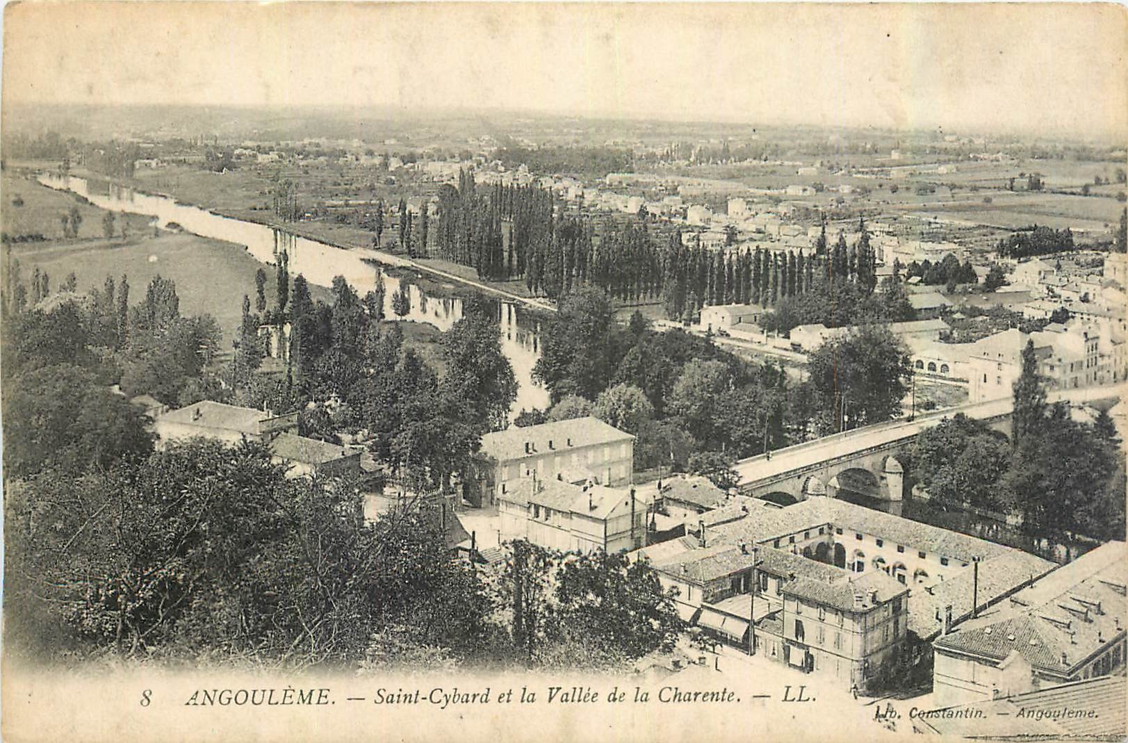 CPA Angouleme Saint Cybard et la Vallee de la Charente 