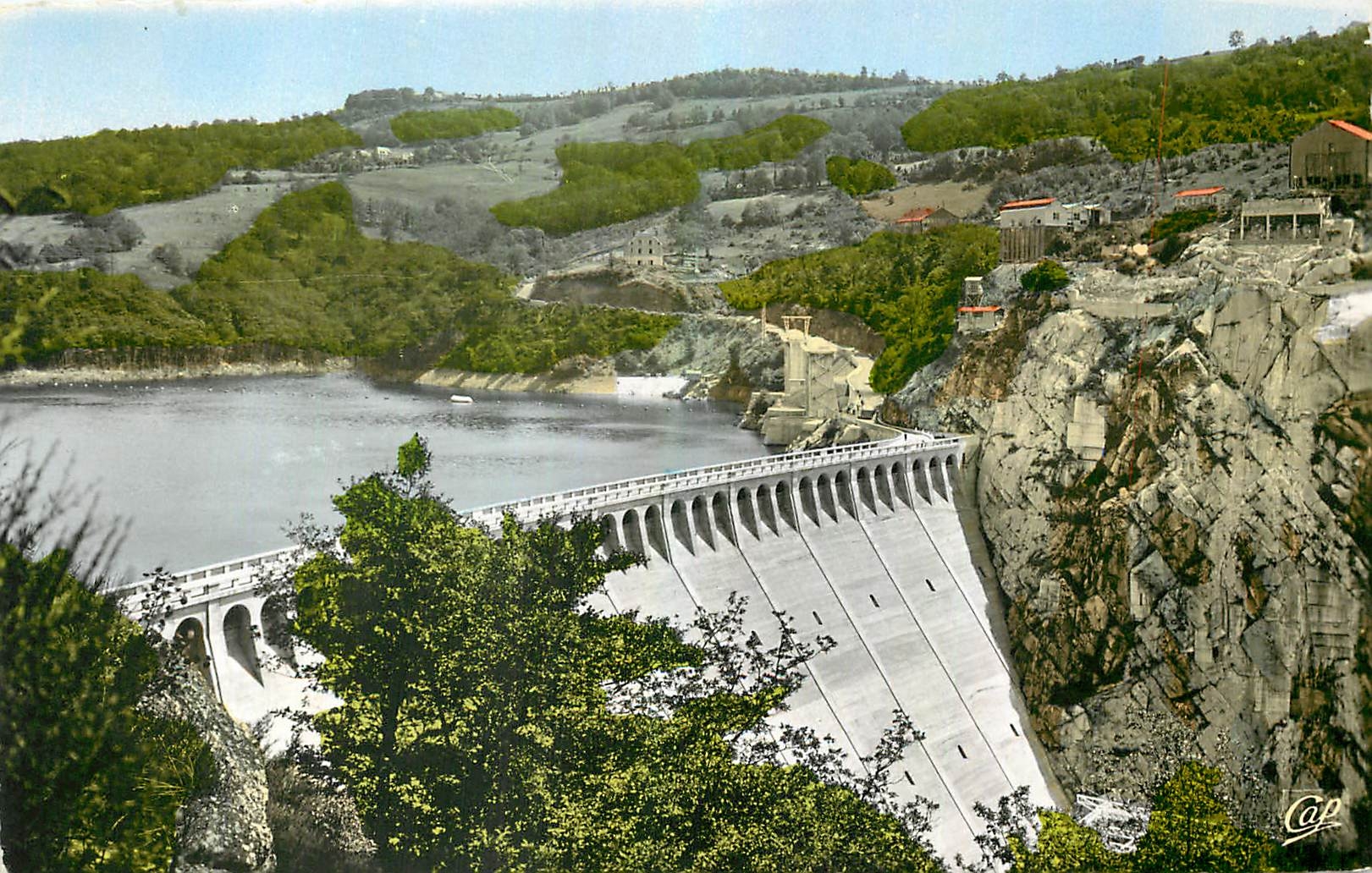 CPM Chaudesaigues Lac de Sarrans Le Barrage de la Truyere 
