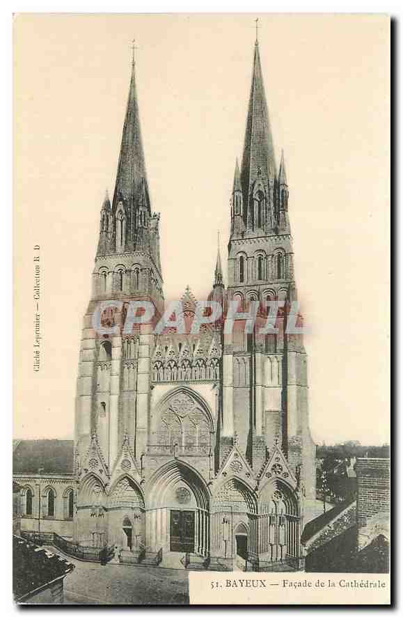 CPA Bayeux Facade de la cathedrale 