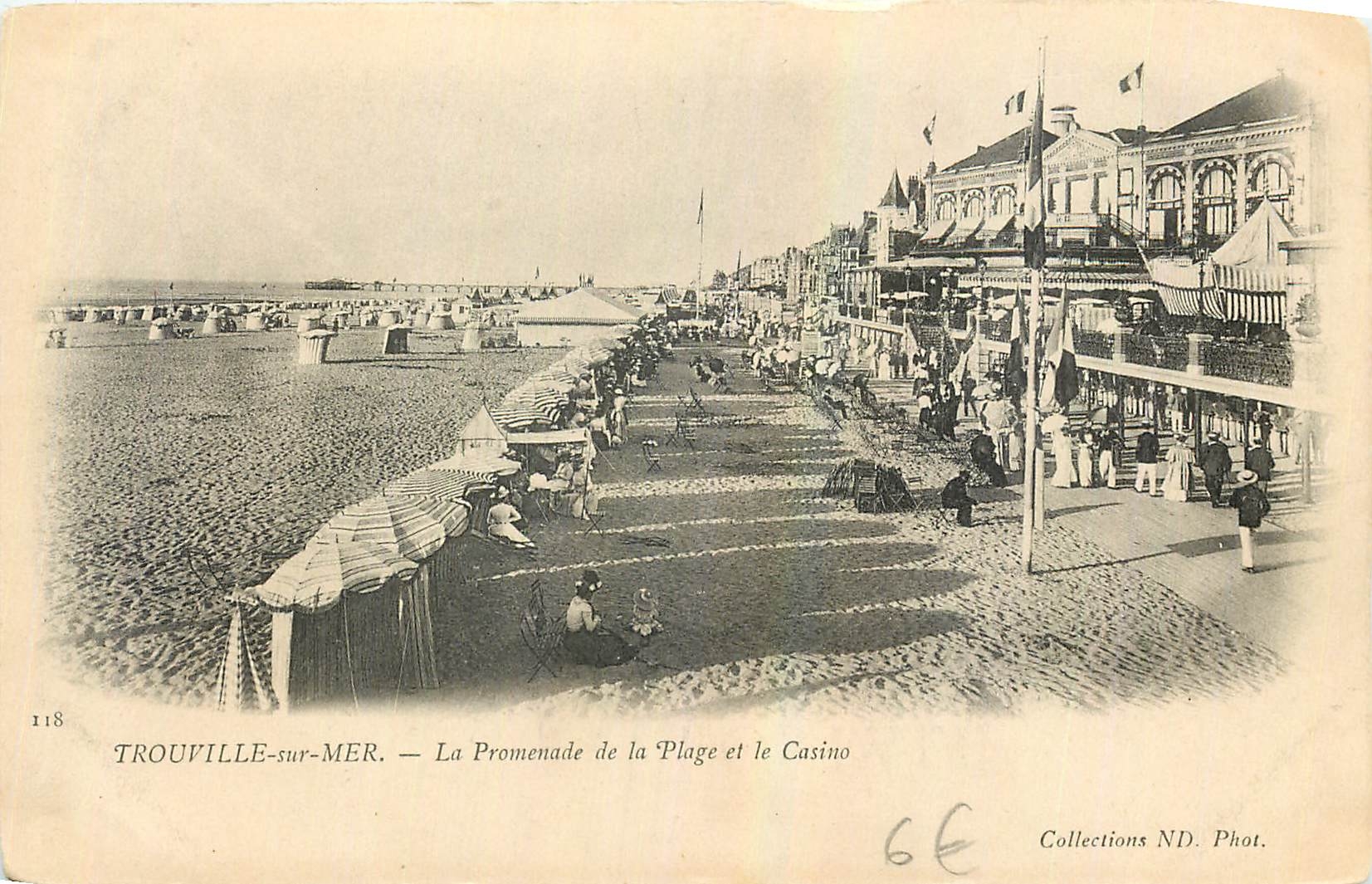 CPA Trouville sur Mer La Promenade de la Plage et le casino 