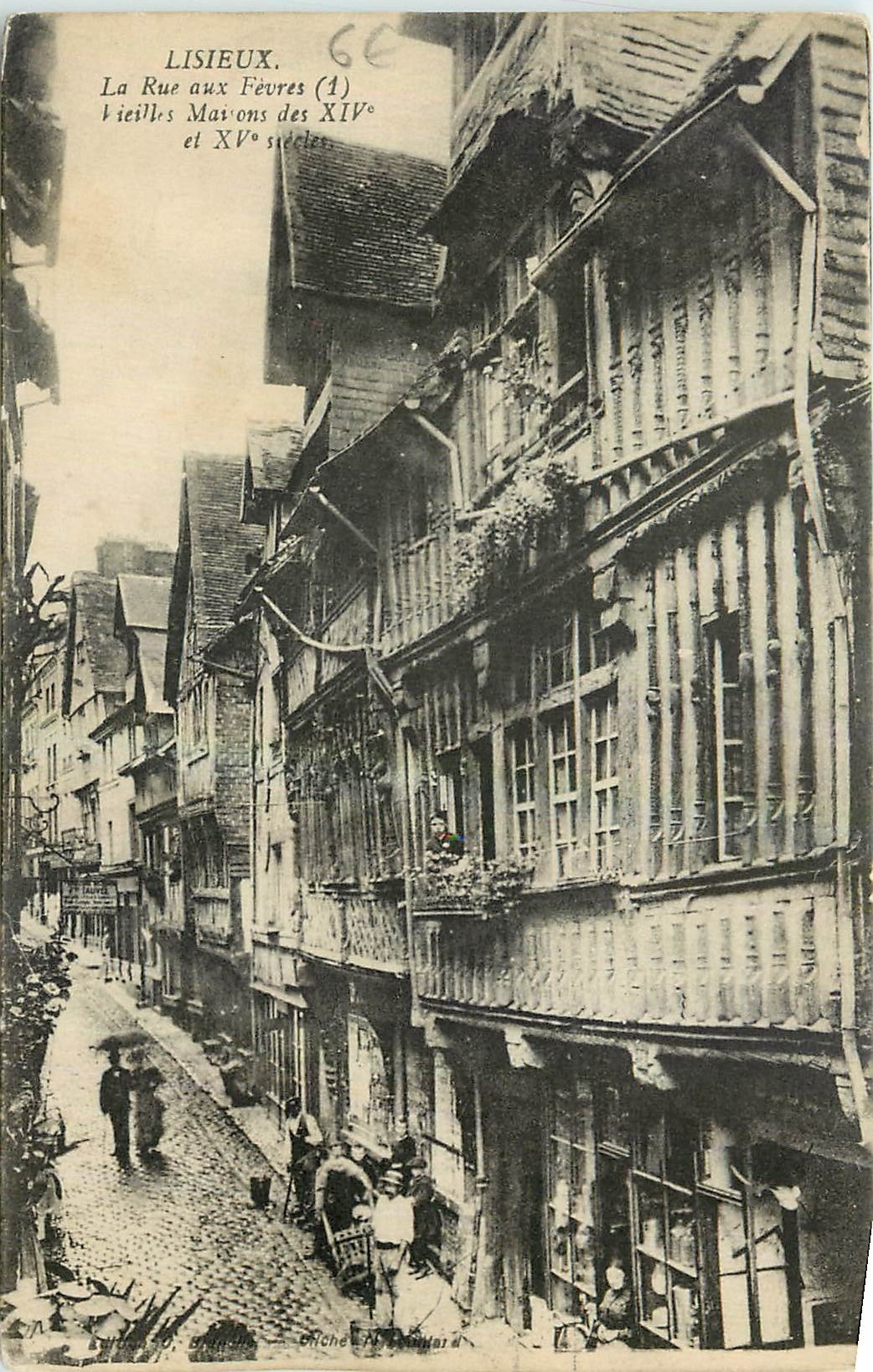 CPA Lisieux La Rue aux Fevres Vieilles Maisons des XIV et XV siecle 