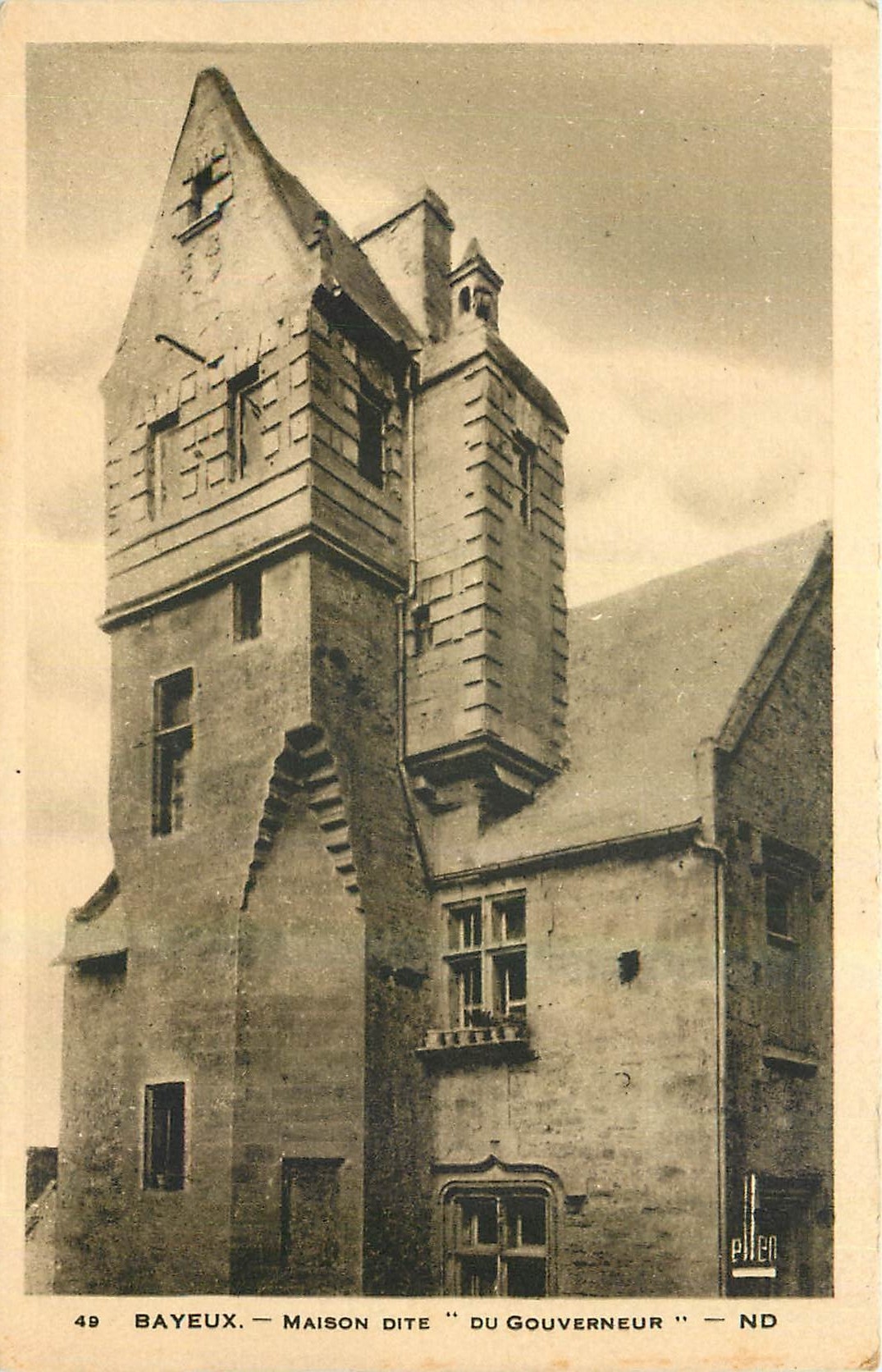 CPA Bayeux Maison dite du Gouverneur 