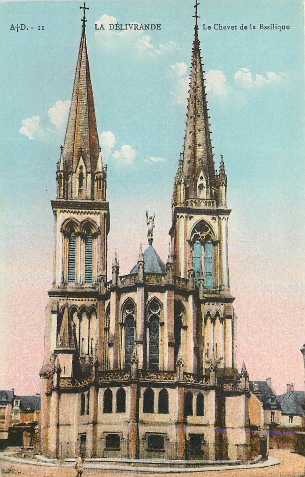 CPA La Delivrande Le Chevet de la Basilique 