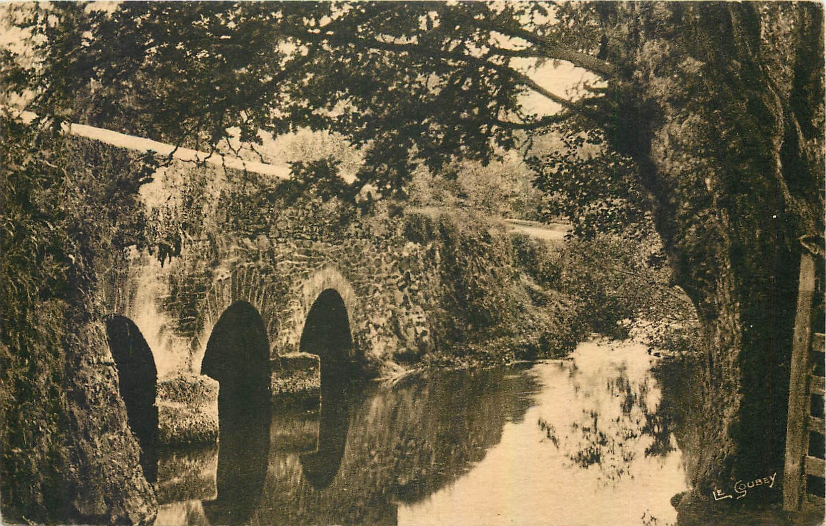 CPA La Normandie Pittoresque Vieux Pont 