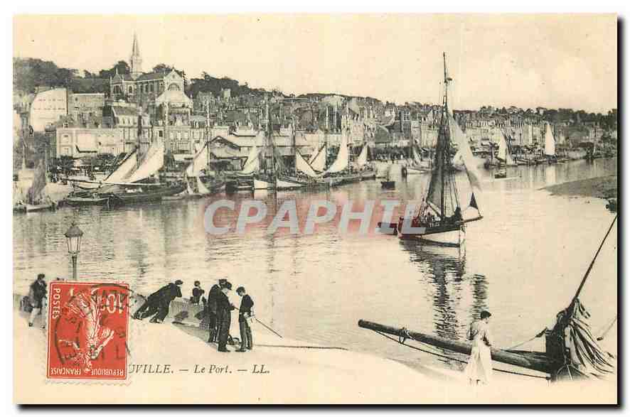 CPA Trouville Le Port Bateaux