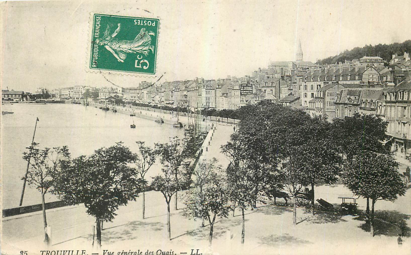 CPA Trouville Vue gnerale des Quais 