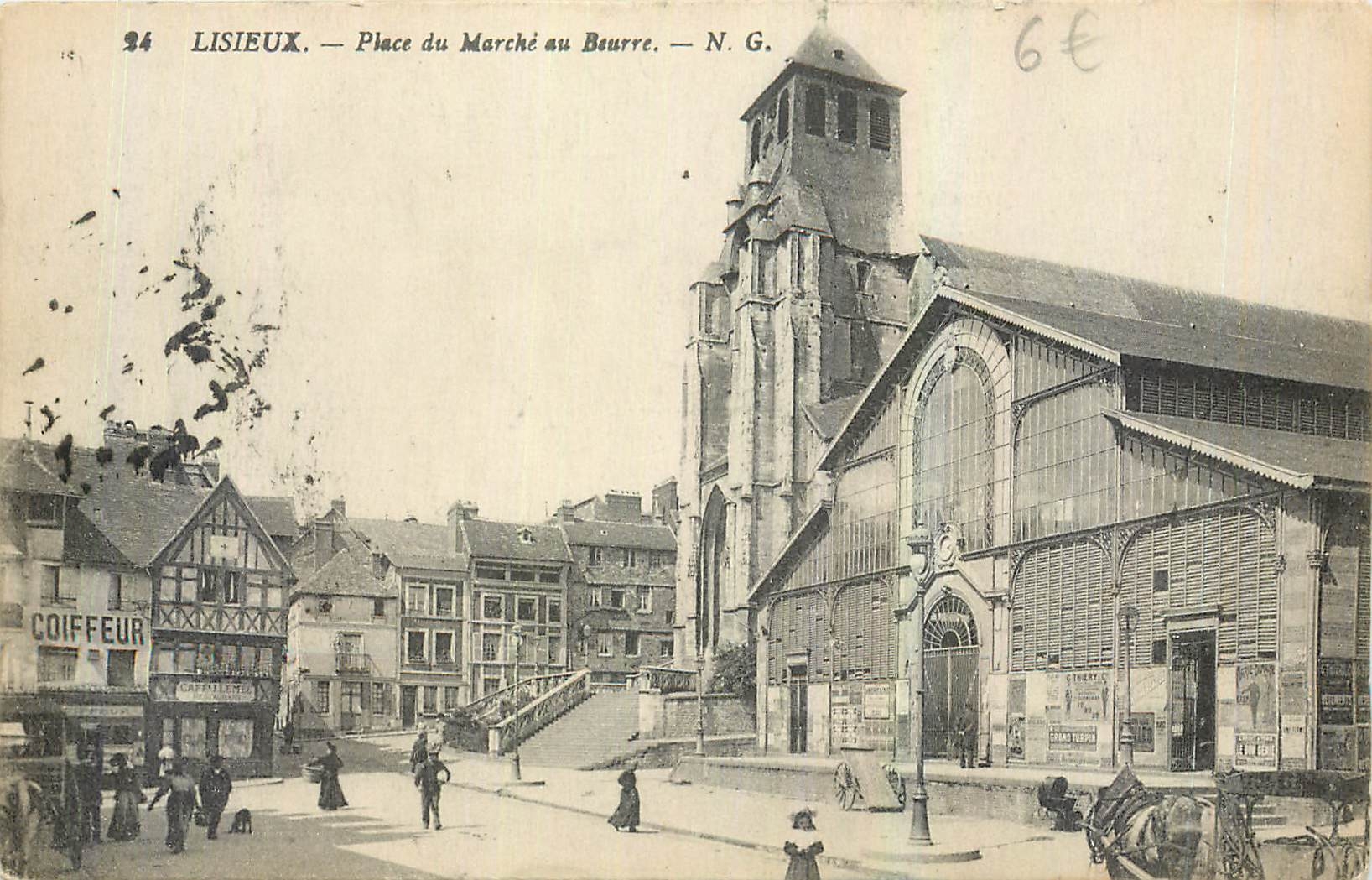 CPA Lisieux Place du Marche au Beurre Coiffeur