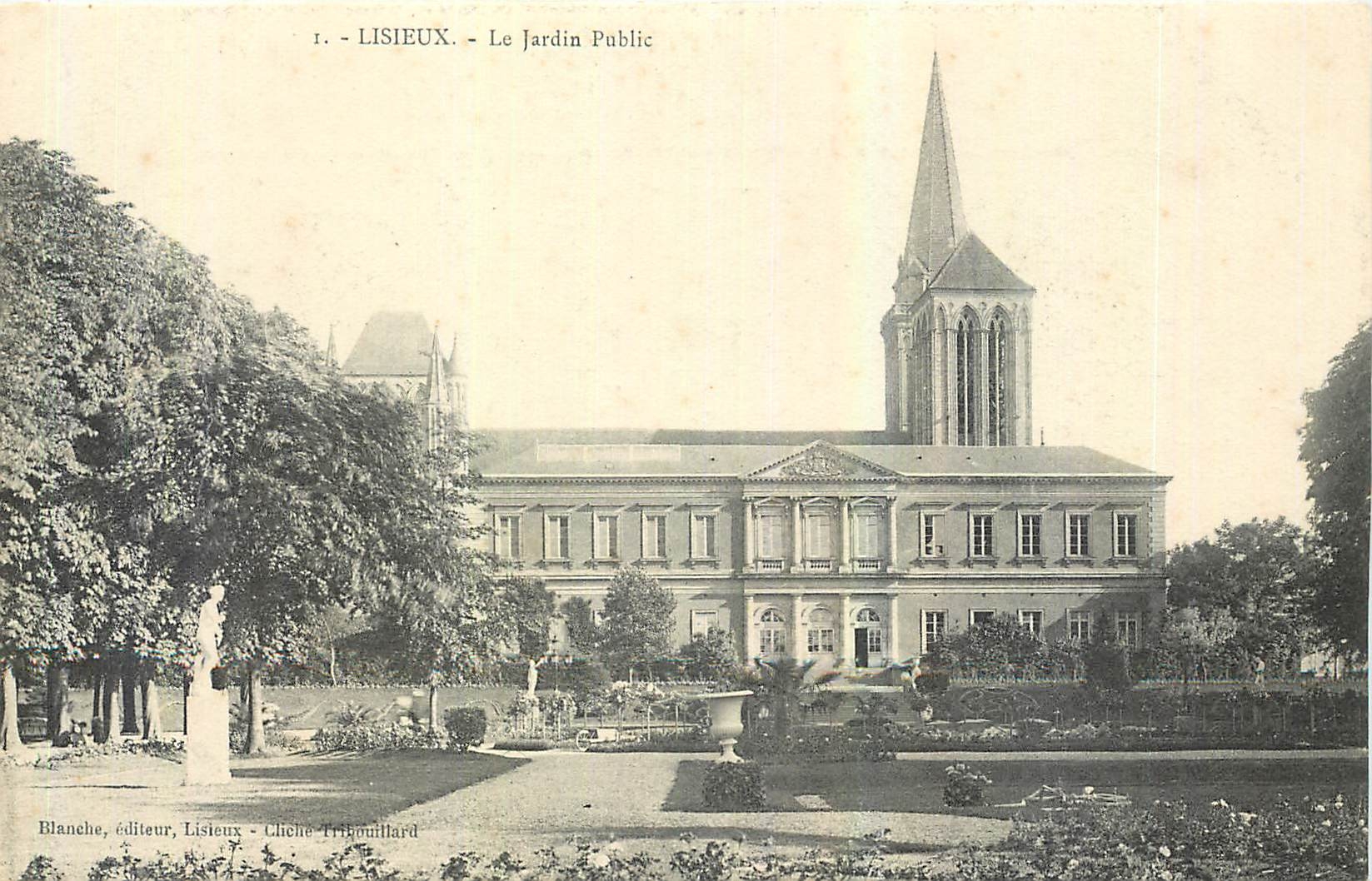 CPA Lisieux Le Jardin Public 