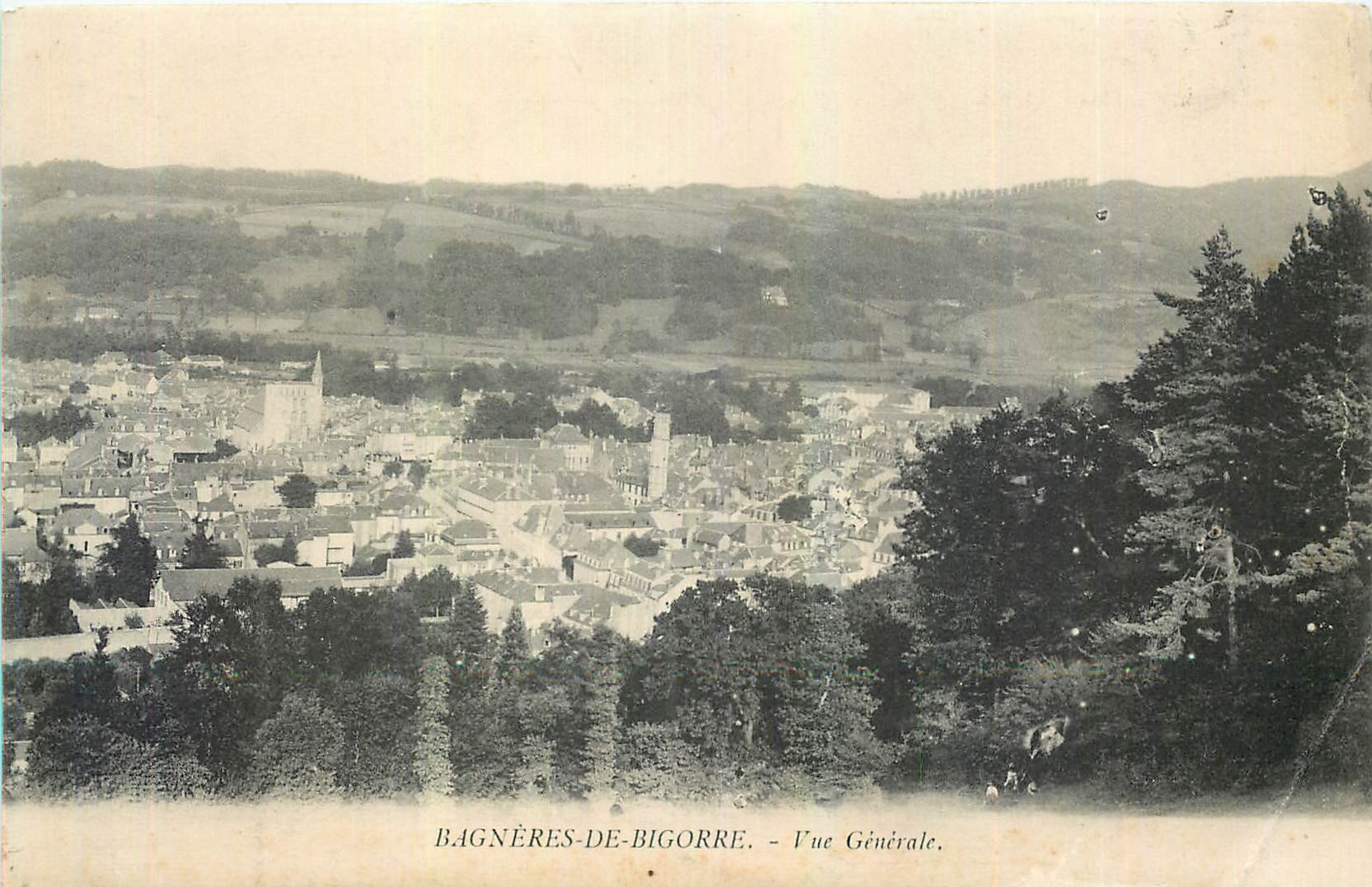 Bagnères-de-Bigorre — Vue Générale — éditeur non identifié, n° de série non visible