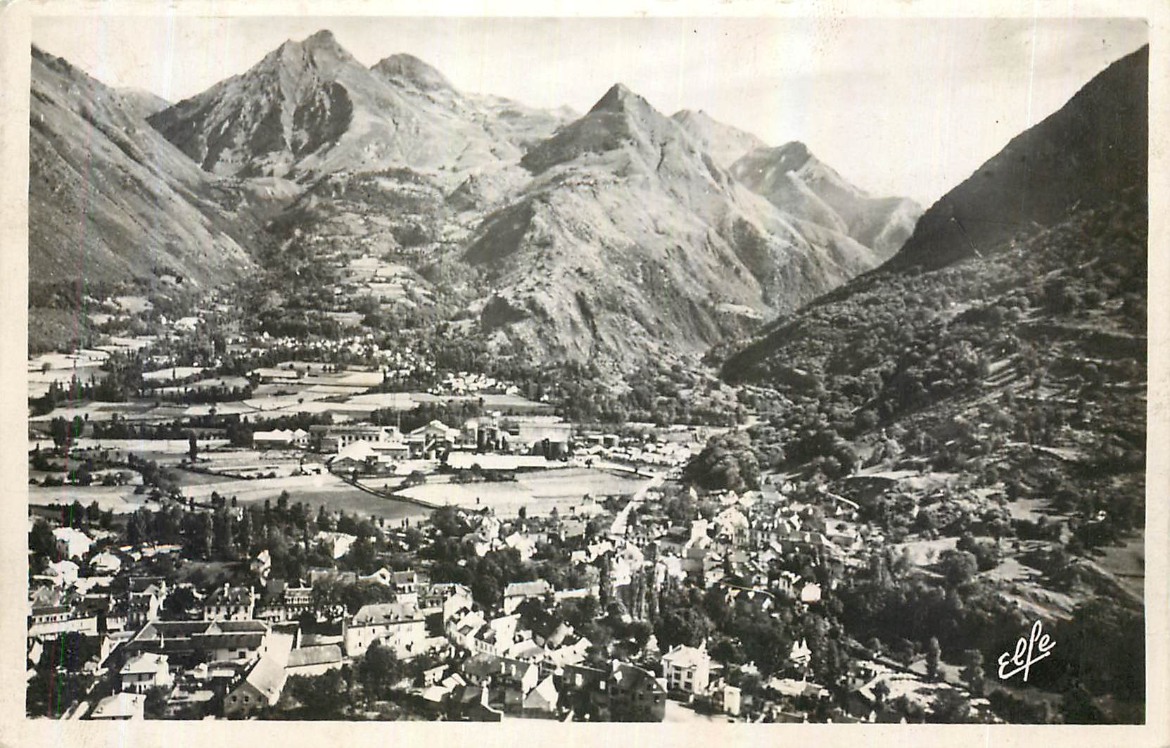 CPA Vue generale de Pierrefitte Soulom Au fond Villelomgue et le Leviste 