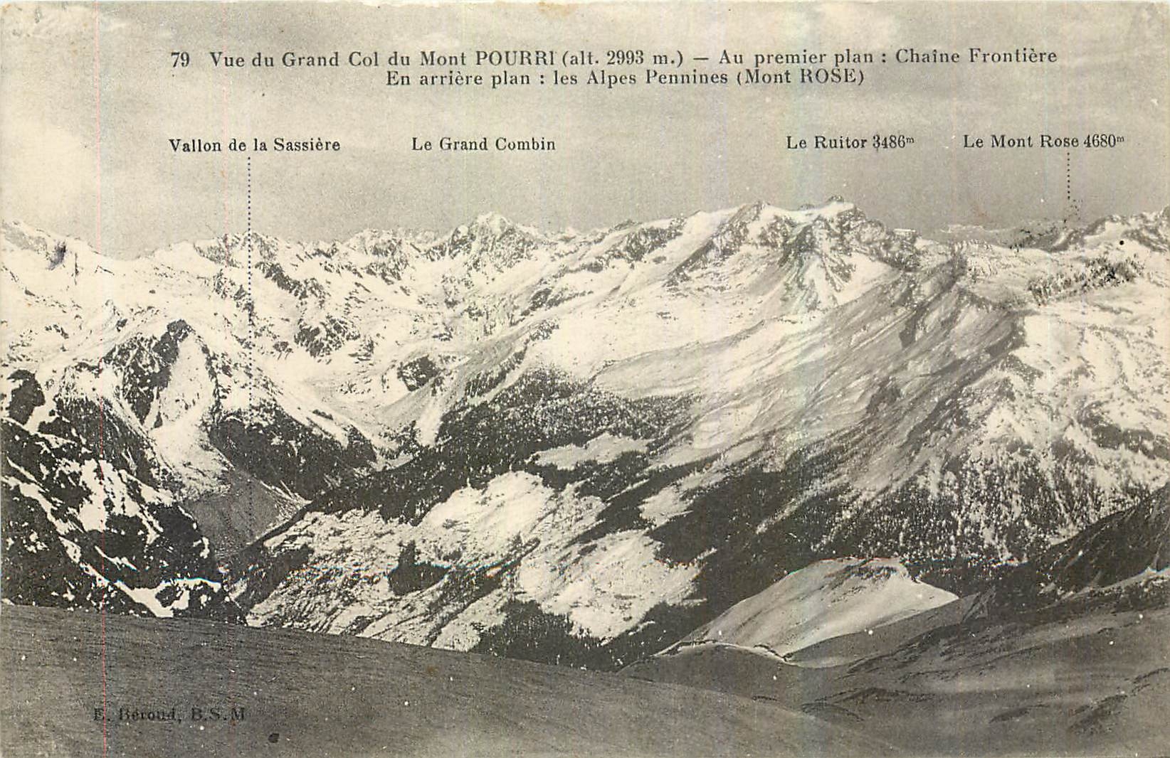 CPA Vue grand Col du Mont Pourri Au premier plan Chaine Frontiere 