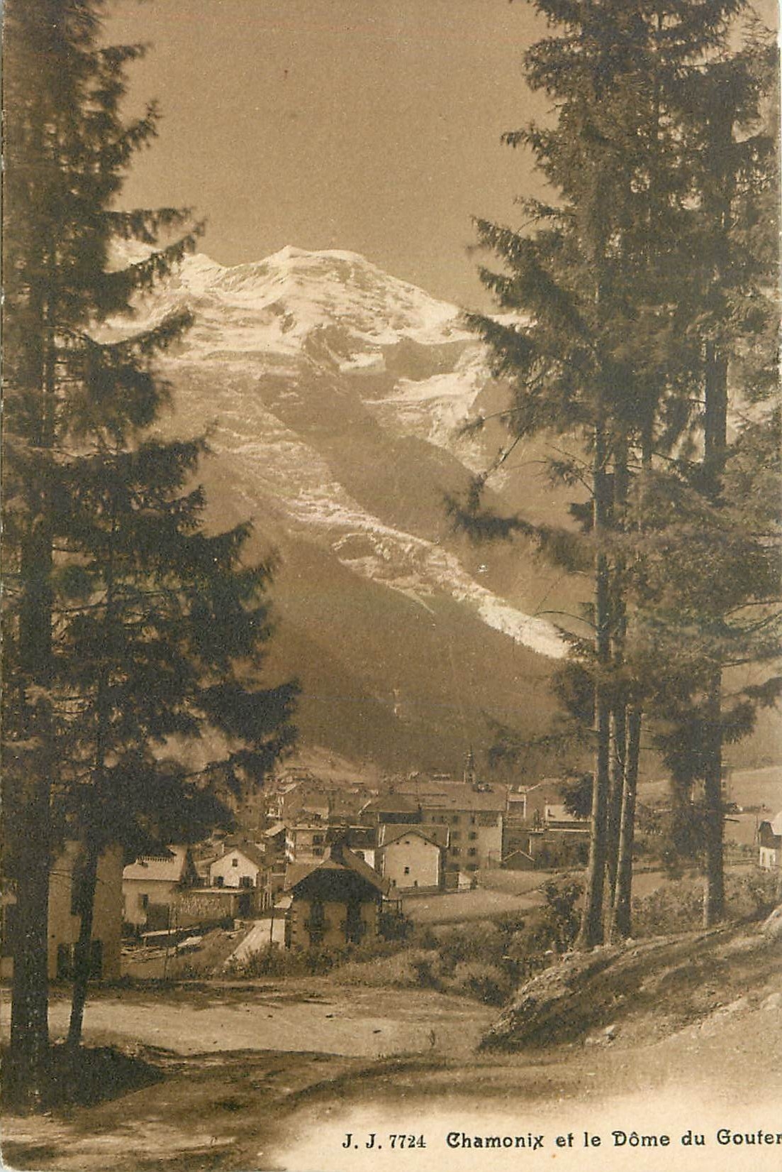 CPA Chamonix et le Dome 
