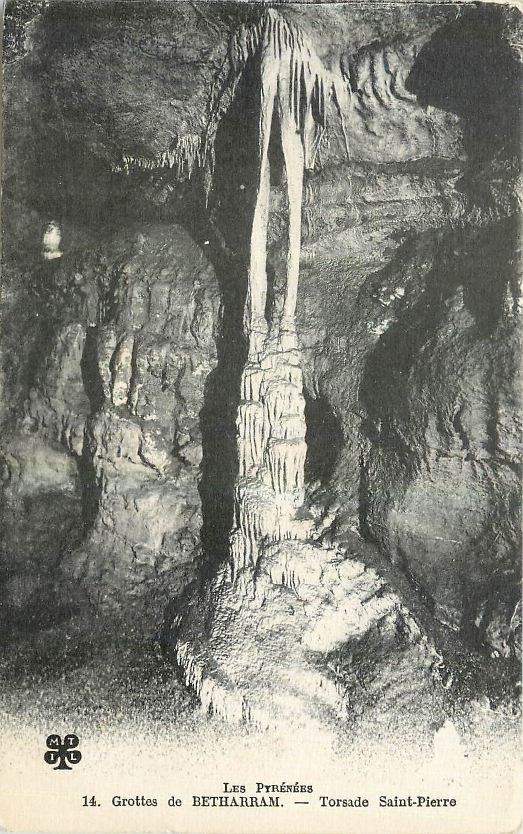 CPA Les Pyrenees Grottes de Betharram Torsade Saint Pierro 