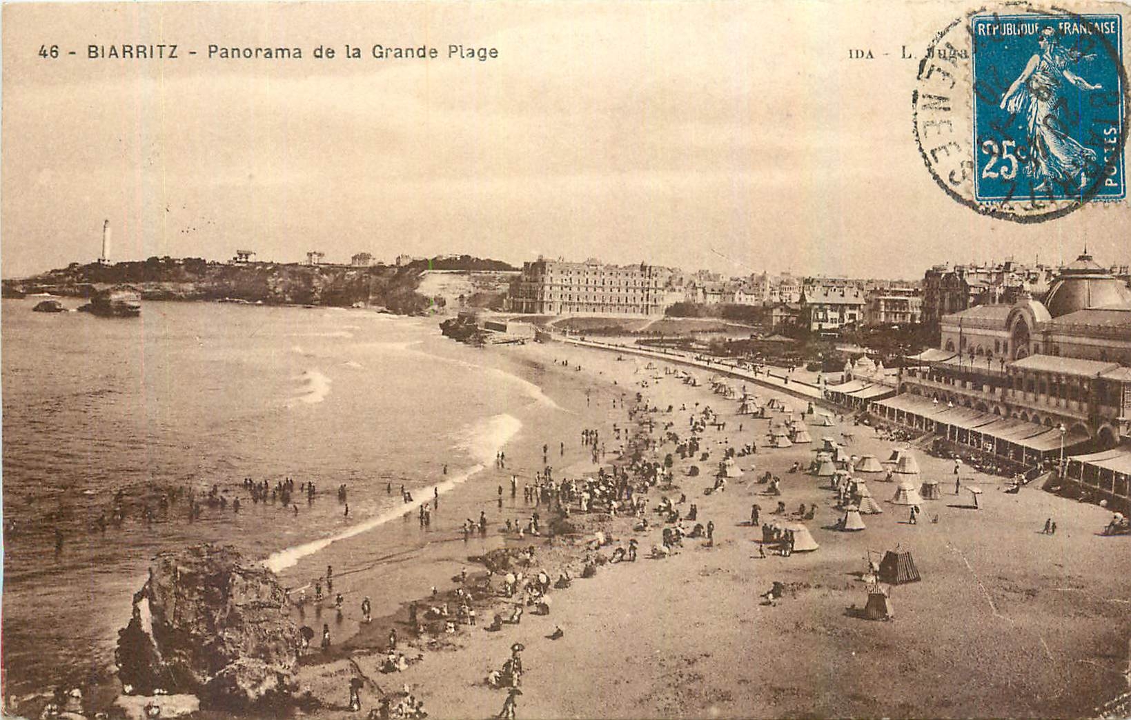 CPA Biarritz Panorama de la grande Plage 