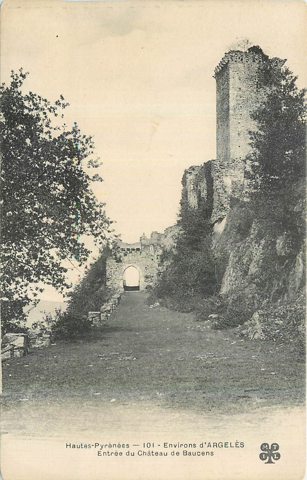 Entrée du Château de Baucens — Environs d'Argelès — MTL
