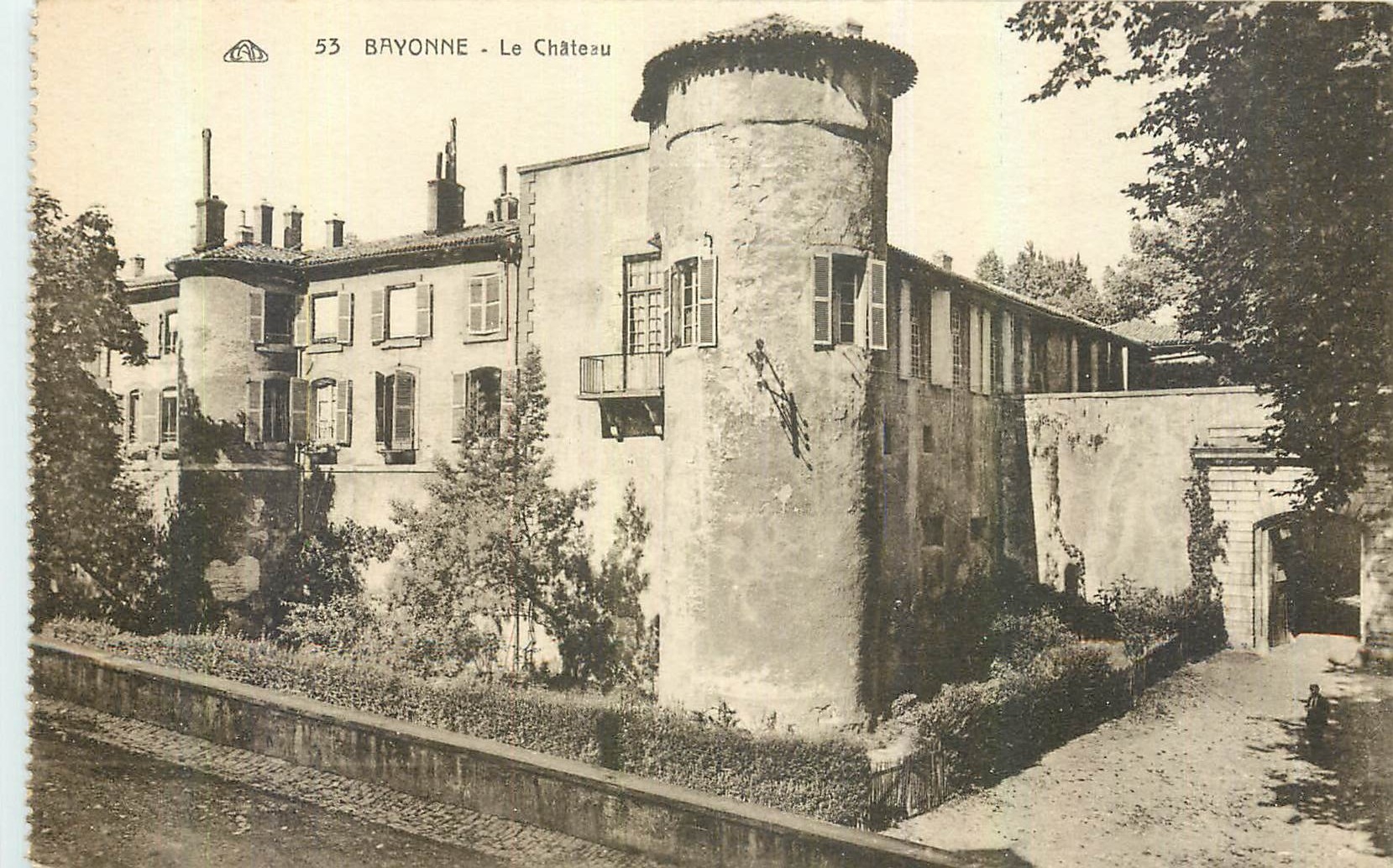 CPA Biarritz Port des Pecheurs et Eglise Sainte Eugenie 