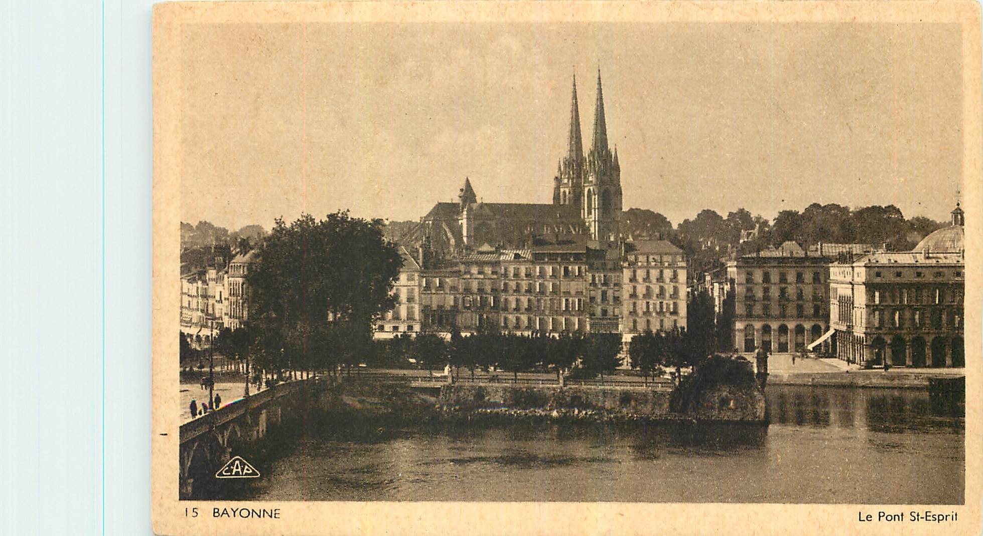 CPA Bayonne La Place du Reduit 