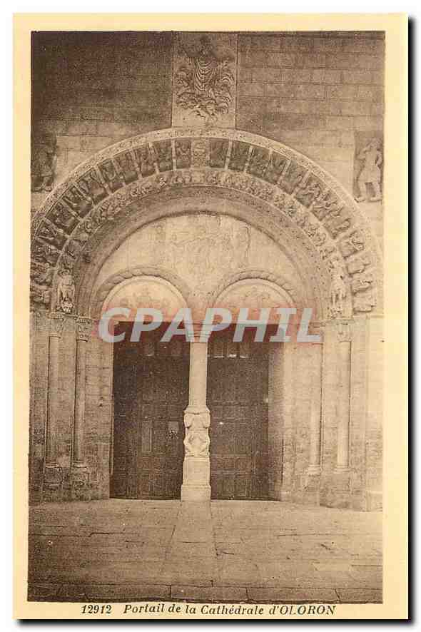 CPA Portail de la Cathedrale d'Oloron 