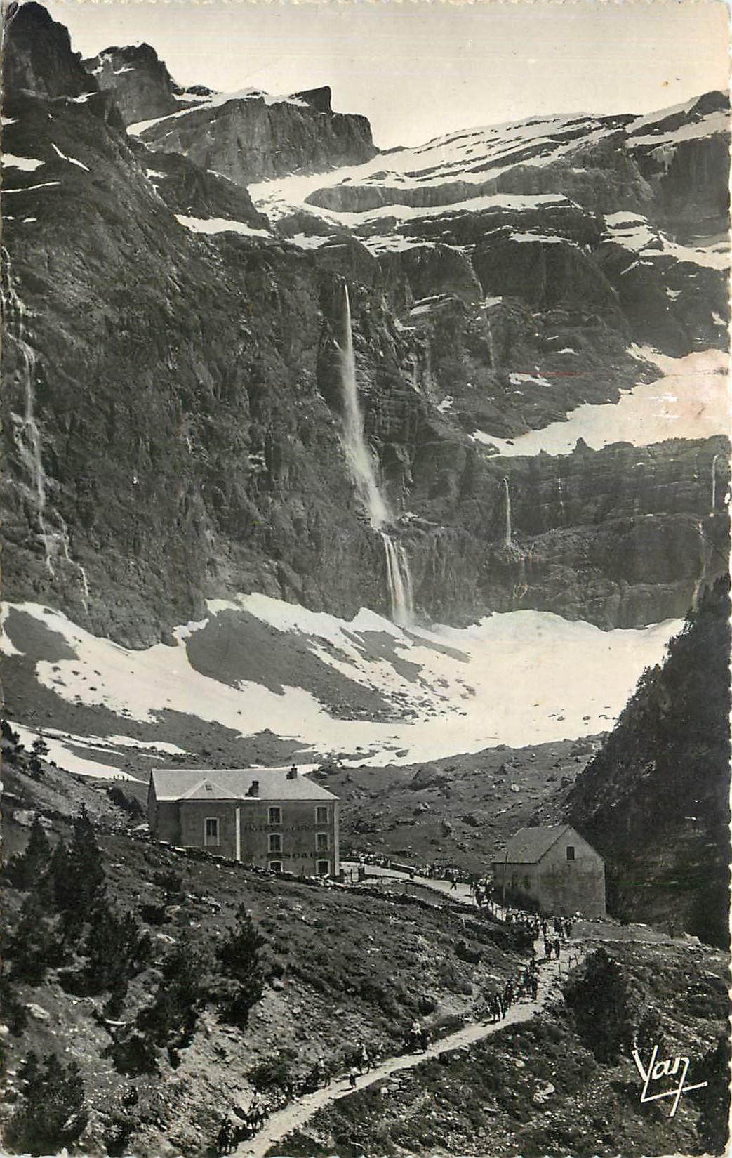 CPA Gavarnie l'Hotel du Cirque grande cascade 
