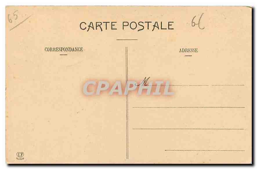 CPA Les Hautes Pyrenees Gavarnie Entree du Village et le Cirque route de Luz  — Verso