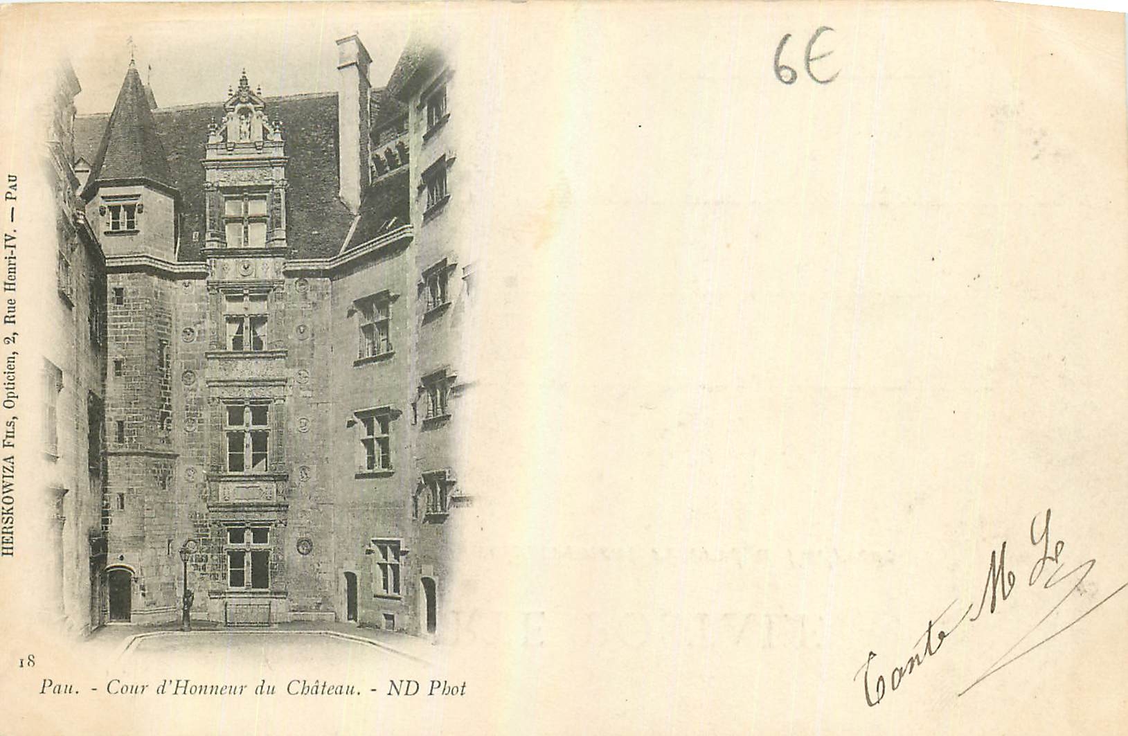 CPA Pau Cour d'Honneur du Chateau 
