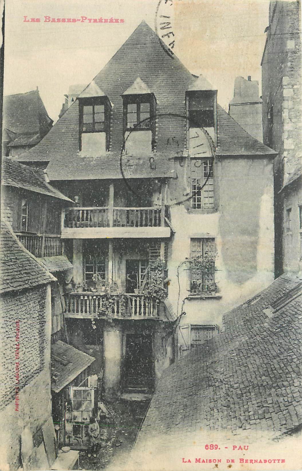 CPA Les Basses Pyrenees Pau La Maison de Bernadotte 