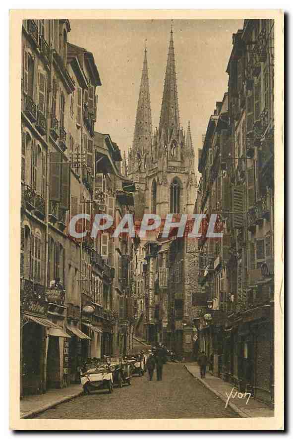 CPA La Douce France Bayonne Basses Pyrenees rue du Port Neuf 