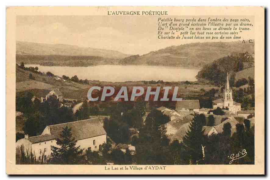 CPA L'Auvergne poetique le lac et le Village d'Aydat 