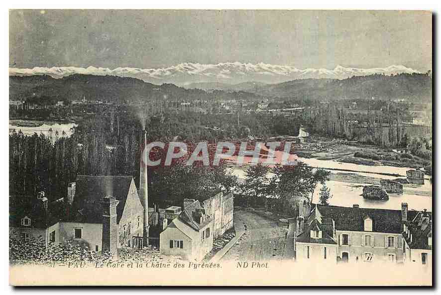 Pau - Le Café et la Chaîne des Pyrénées — ND Phot.