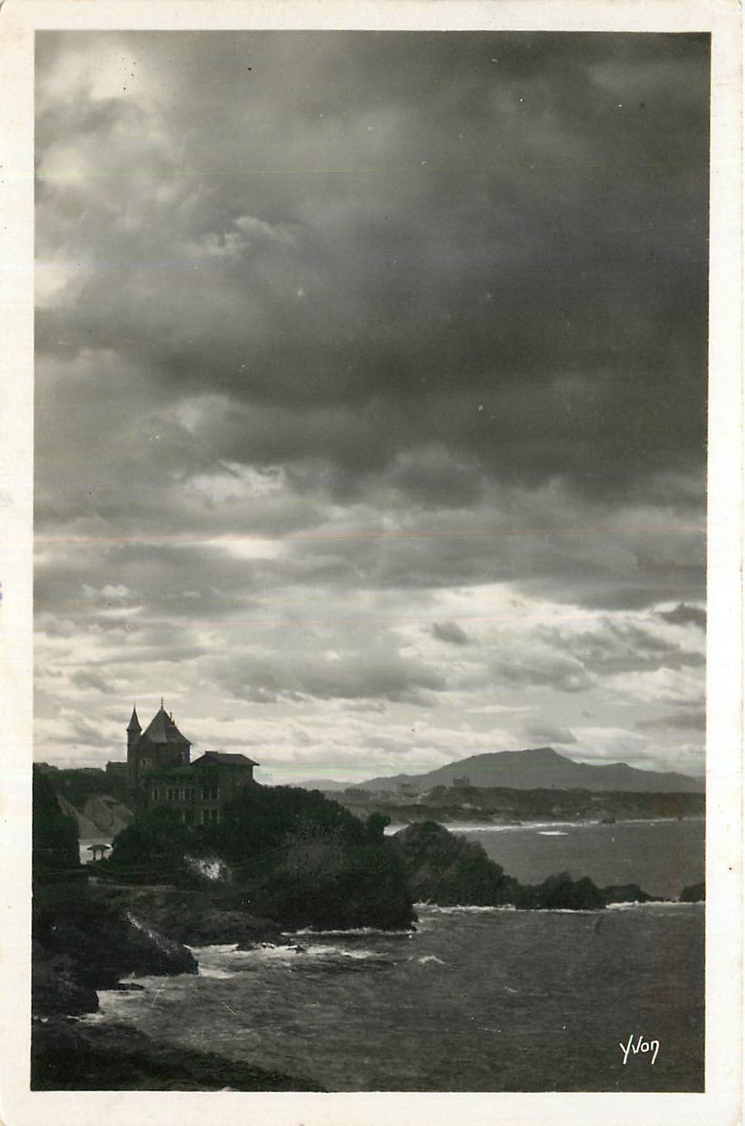 CPA Cote Basque Biarritz le Chateau Basque 