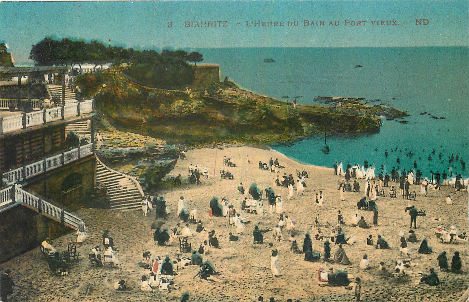 CPA Biarritz l'Heure du Bain au Port Vieux 