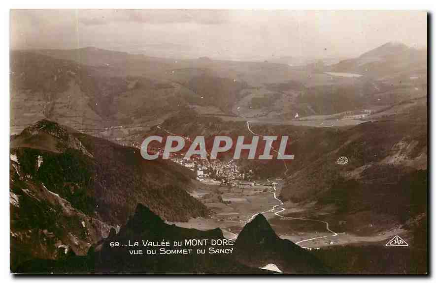 CPA La Vallee du Mont Dore Vue du Sommet du Sancy 