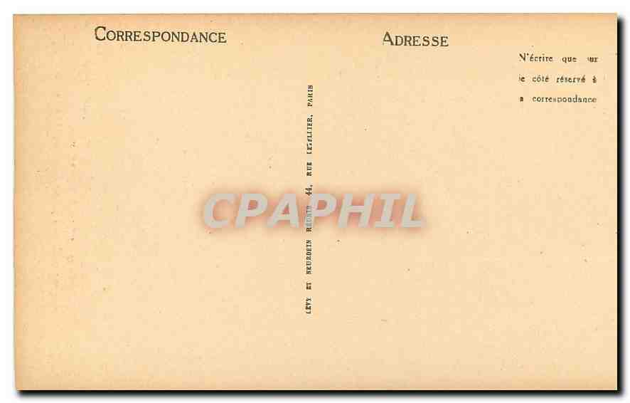 CPA Eglise de Mozac Christ maroufle avec jupon et calotte  — Verso