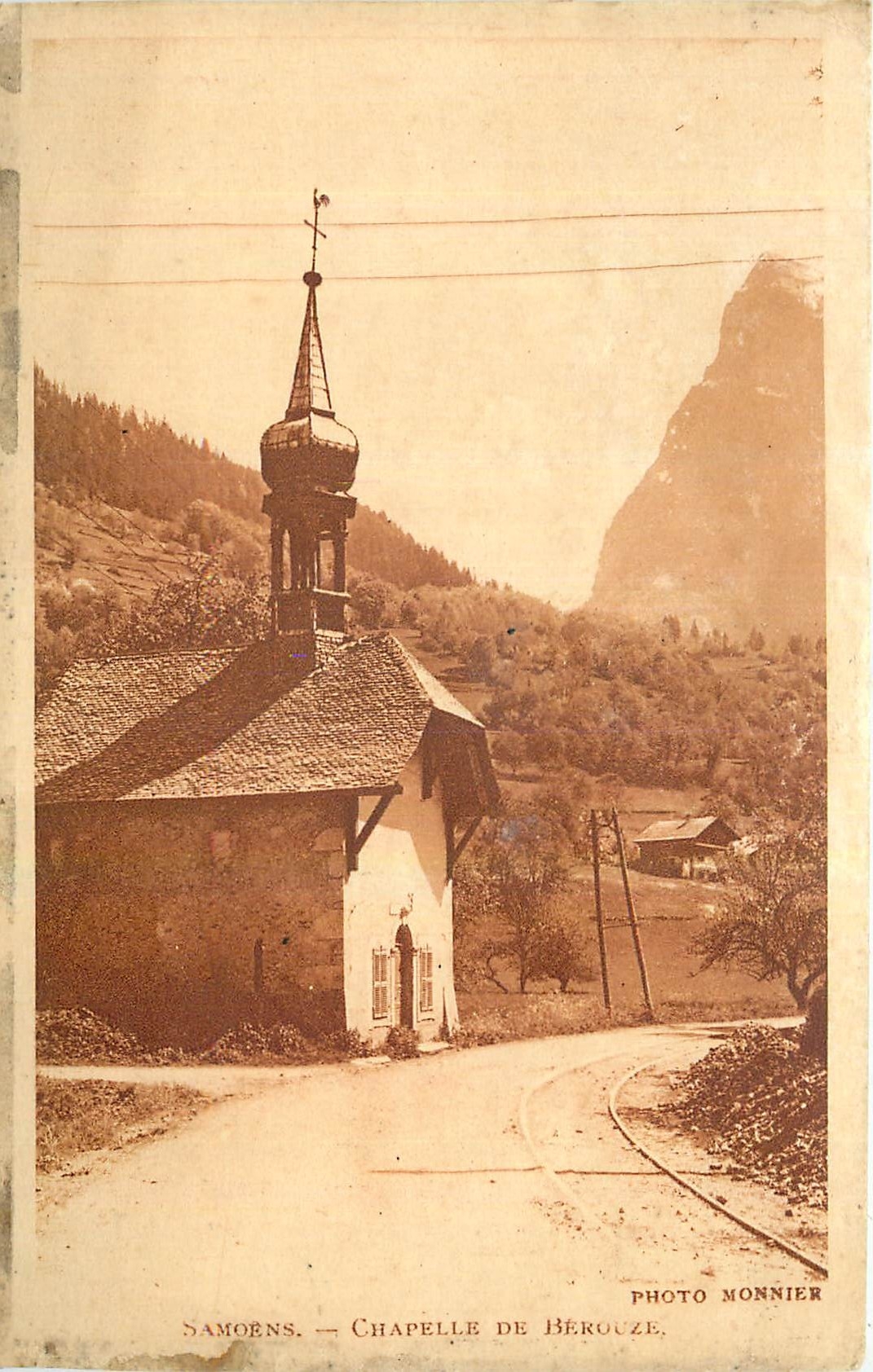 CPA Samoens Chapelle de Berouze 
