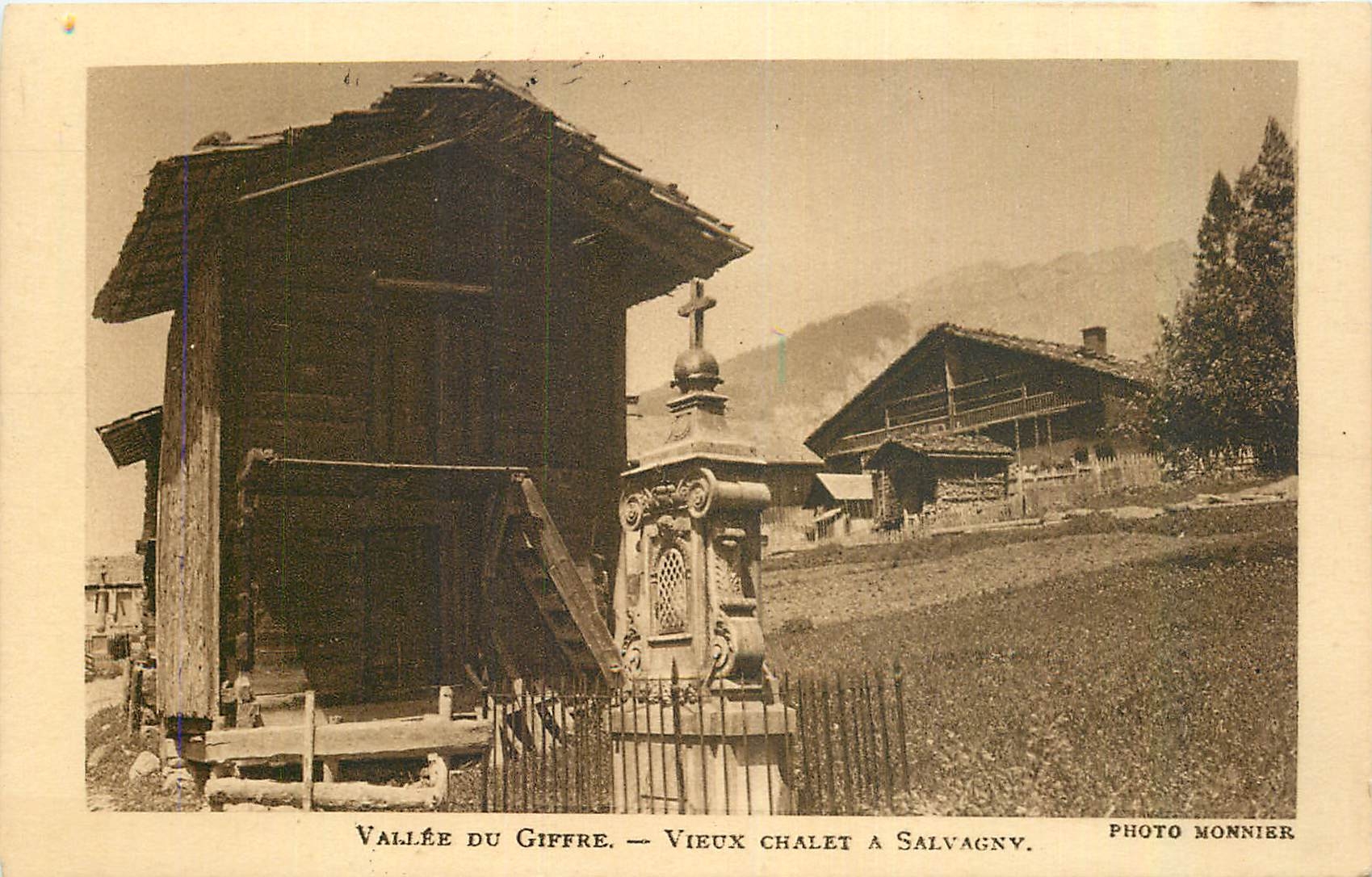 Vallée du Giffre — Vieux chalet à Salvagny — Photo Monnier