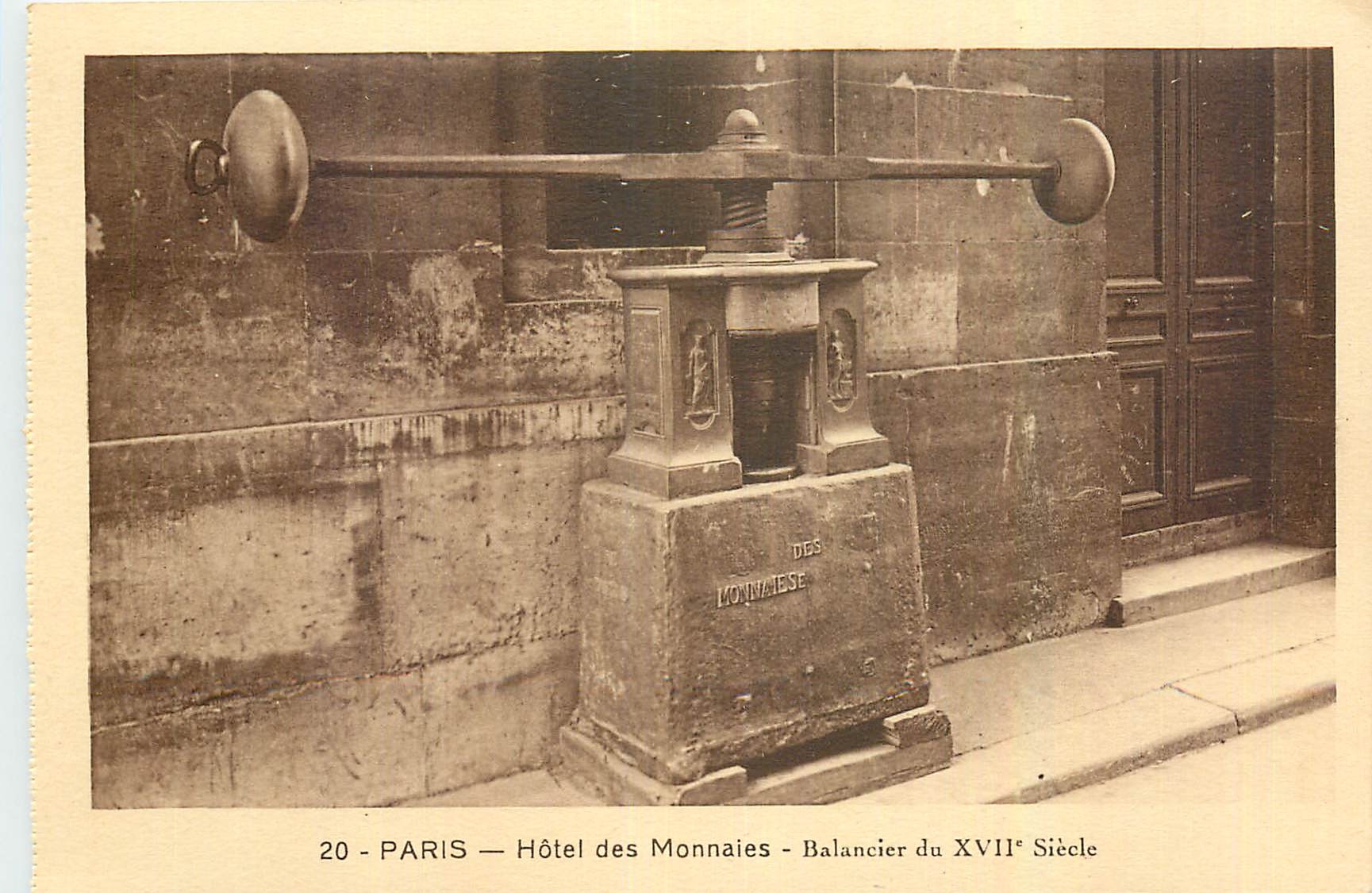 CPA Paris Hotel des Monnaies Balancier du XVII siecle 