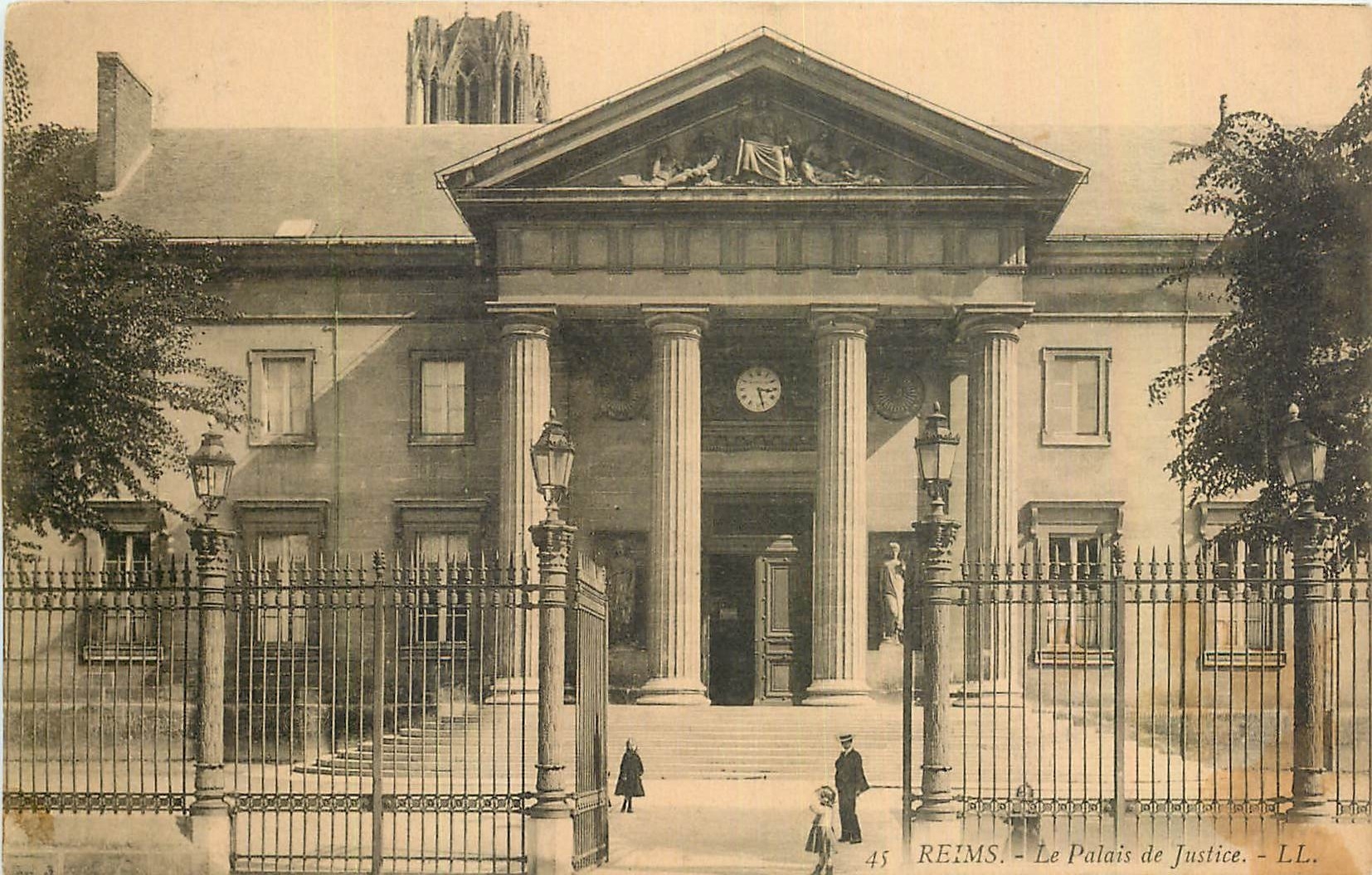 CPA Reims Le Palais de Justice 