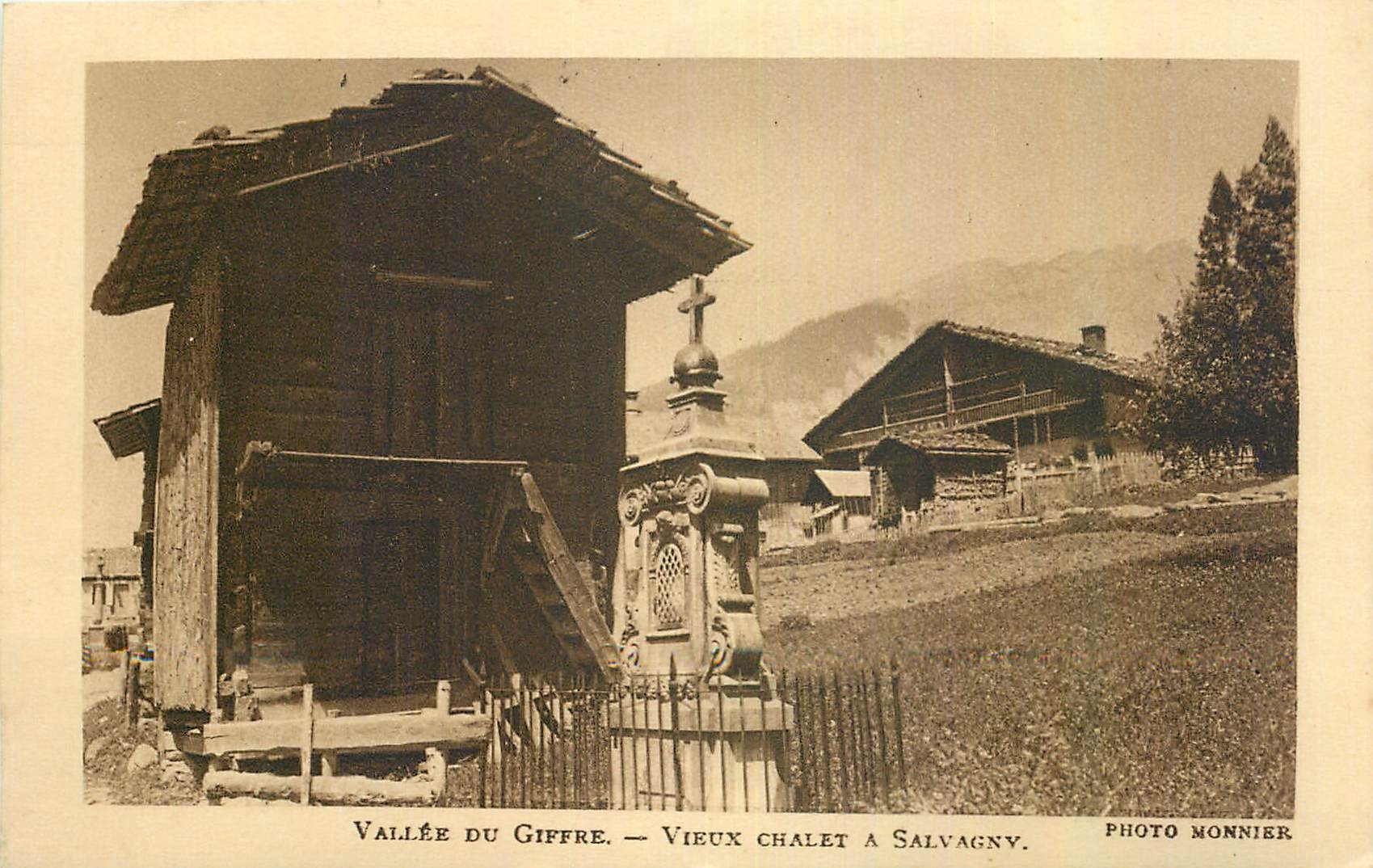 CPA Vallee du Giffre Vieux Chalet a Salvagny 