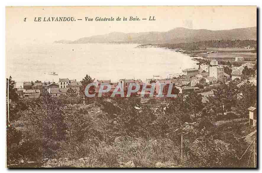 CPA Le Lavandou Vue generale de la Baie 