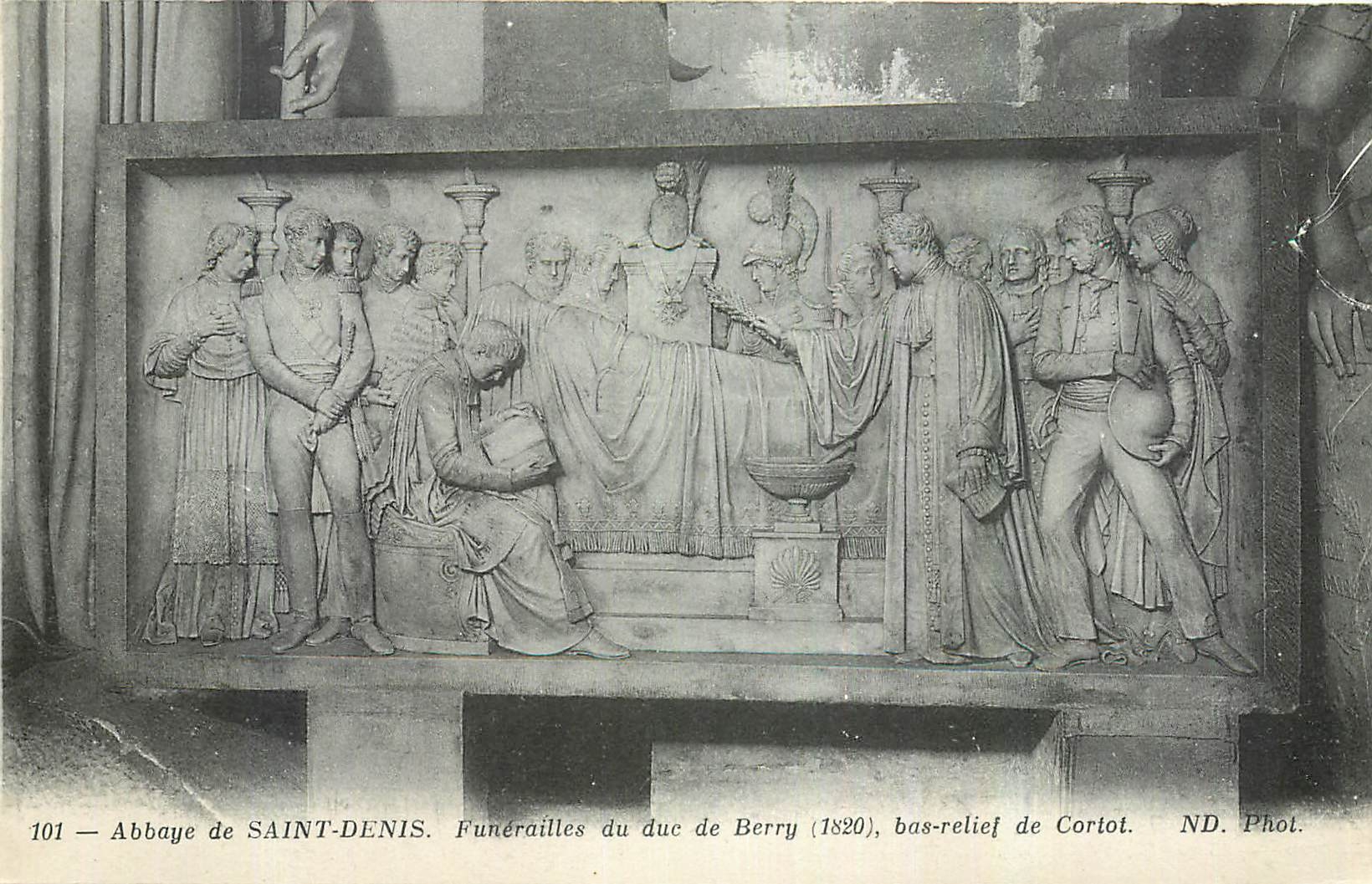 CPA Abbaye de Saint Denis Fuinerailles du duc de Berry 