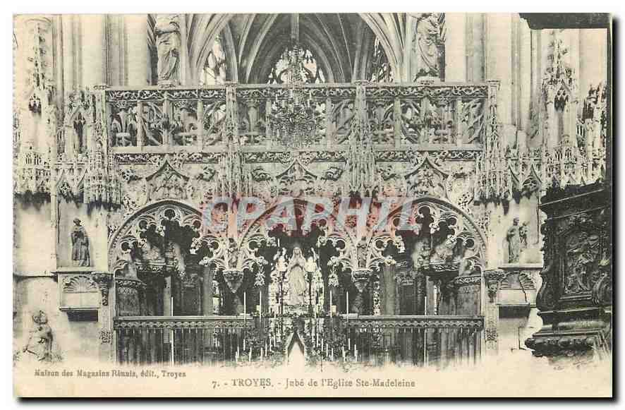 CPA Troyes Aube de l'Eglise Ste Madeleine 
